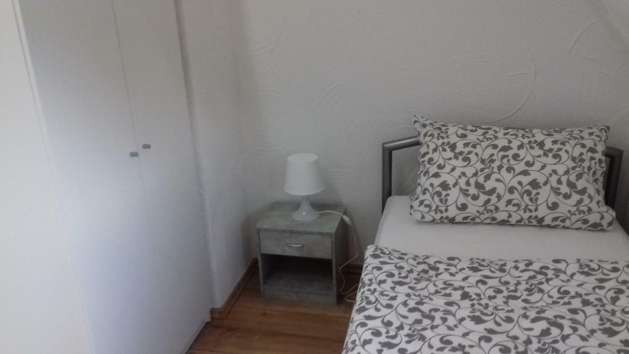 Gaststaette Molitor Apartment ซาร์ลุย ภายนอก รูปภาพ